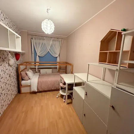 Perstay - Family 4 Hostel *